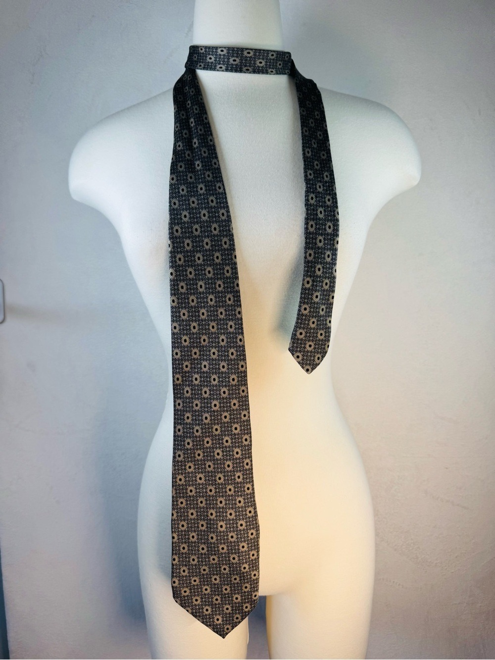 Gianfranco Classic Micro-Pattern Men's Silk Tie in Black and Beige